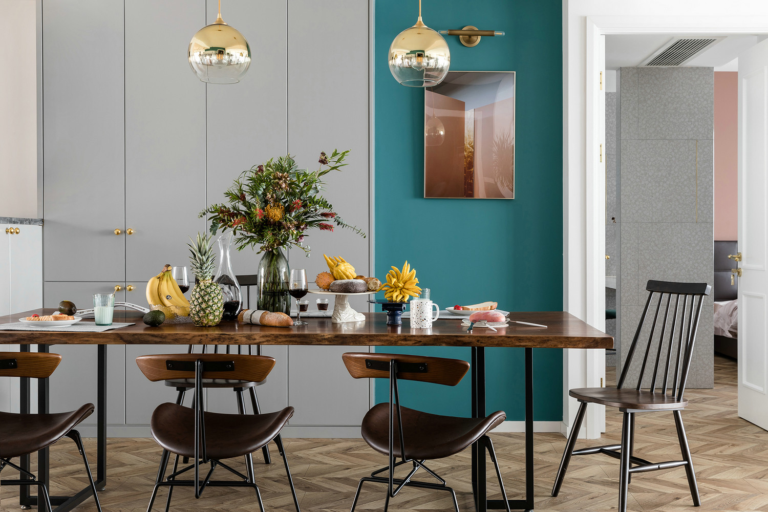 现代时尚风格家装设计室内装修效果图-餐厅餐桌 现代时尚风格家装设计室内装修效果图-餐厅餐桌