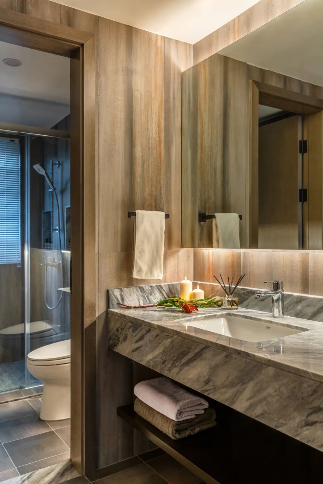 现代摩登风格室内设计家装案例-卫生间 现代摩登风格室内设计家装案例-卫生间