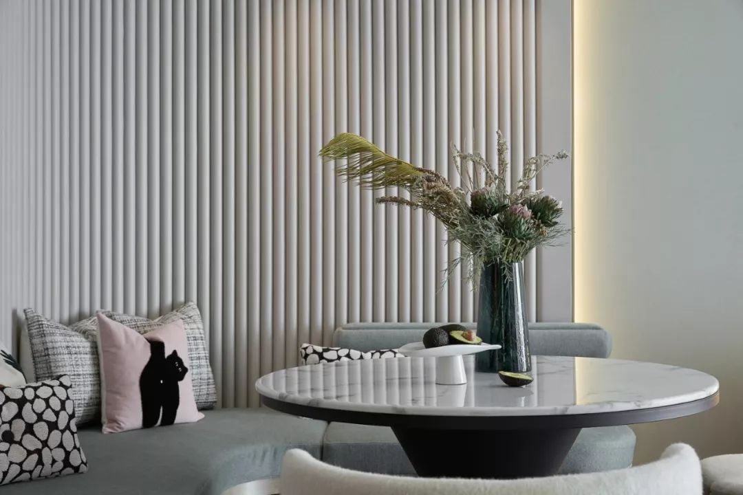 装修案例莫兰迪轻奢风格室内装修效果图-客厅沙发 装修案例莫兰迪轻奢风格室内装修效果图-客厅沙发